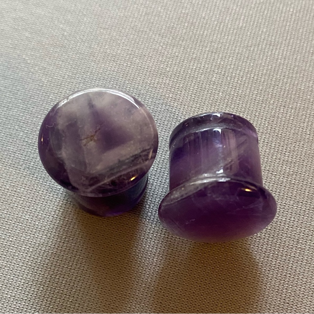 Amethyst 1/2” Plugs